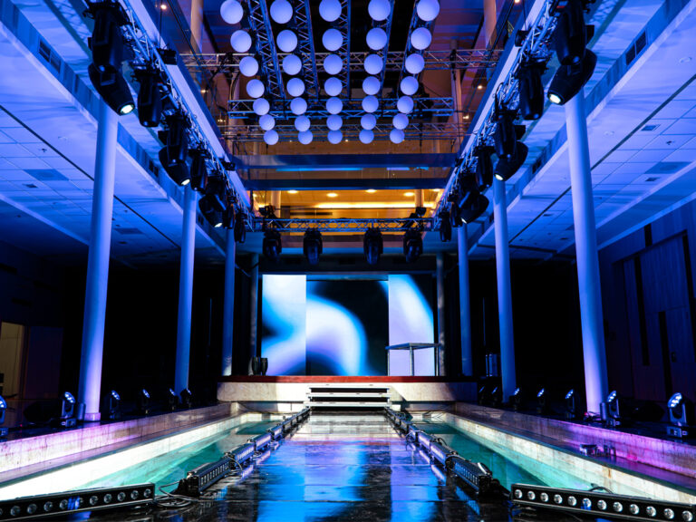 eec_pool_1200_2